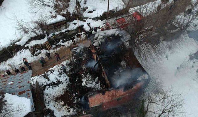 Sinop&#039;ta ahır yangını