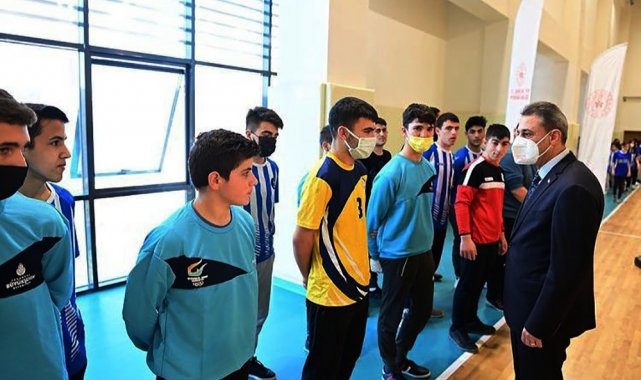 Sinop'ta bilek güreşi il müsabakaları