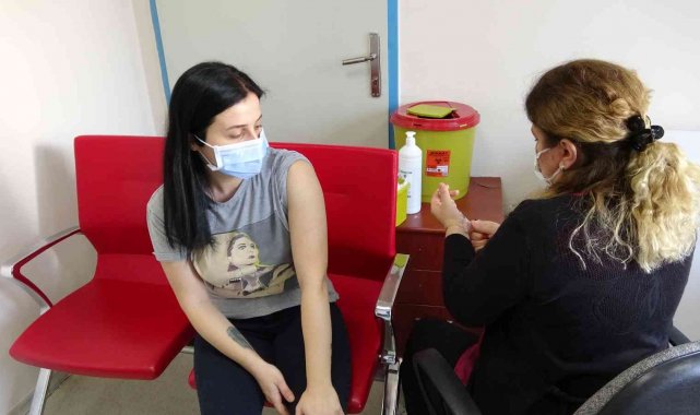 Sinop'ta yerli aşı Turkovac uygulanmaya başlandı