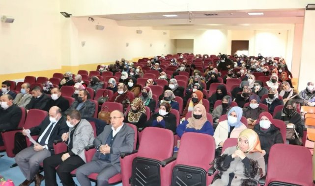 Sivas'ta Çocuk İhmal ve İstismar semineri