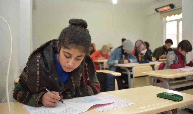 Siverek'te öğrencilere deneme sınavı desteği