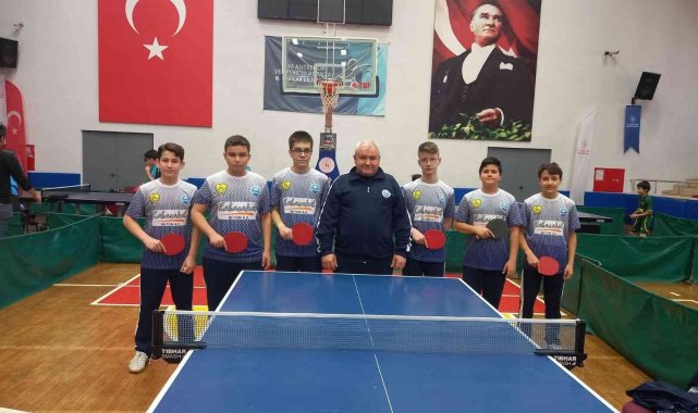 Söke Belediyespor Masa Tenisi'nde iki takımla finale gidiyor