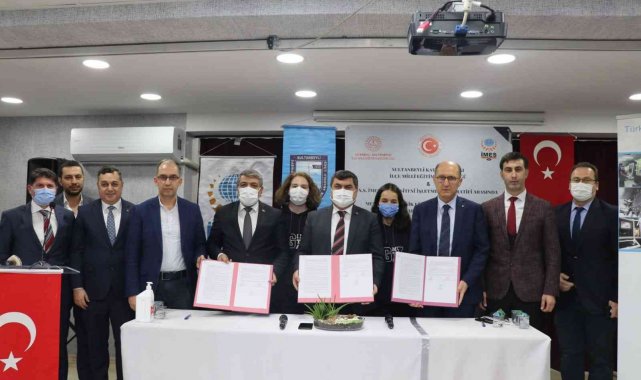 Sultanbeyli Kaymakamlığı'ndan eğitime destek protokolü