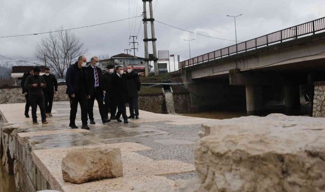 Tarihi Roma köprüsünün restorasyonu sürüyor