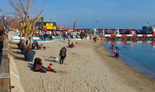 Tekirdağ&#039;da sahiller doldu taştı