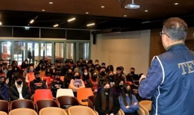 TEM ekiplerinden &quot;Gençlik ve Güvenli Gelecek&quot; eğitimleri