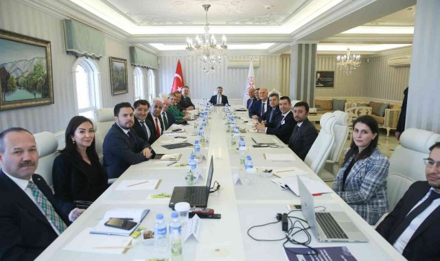 TİM heyeti, Hazine ve Maliye Bakanı Nebati'yi ziyaret etti