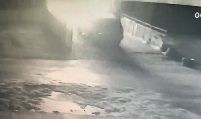 Tinerle soba yakmak isterken hem kendisini hem de arabayı yaktı