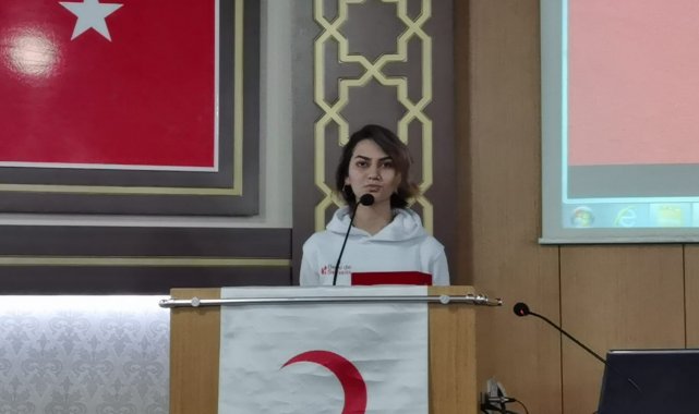 Tıp fakültesi öğrencisi hem kendine, hem de yaşlı kadına hayat oldu
