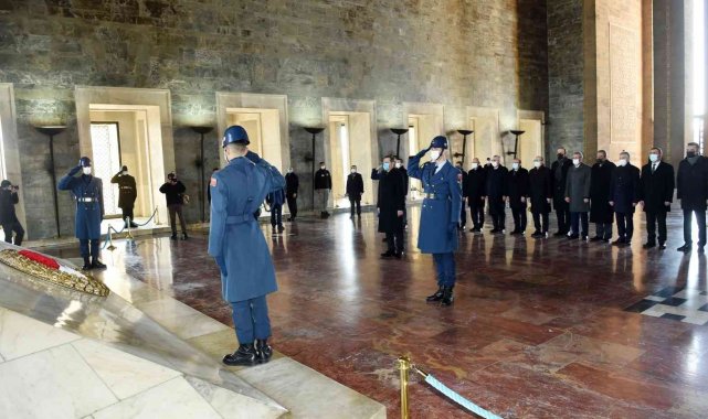 TOBB 70. yaşı için Ata&#039;nın huzurunda