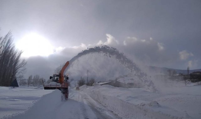 Tomarza - Tufanbeyli yolunu açma çalışmaları devam ediyor
