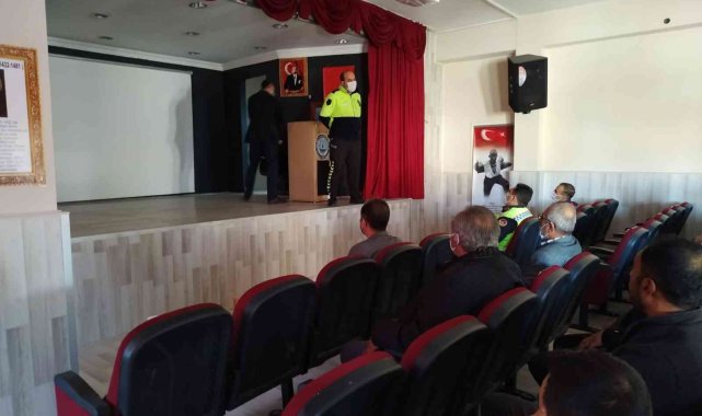 Tomarza&#039;da öğrenci servis şoförlerine eğitim verildi