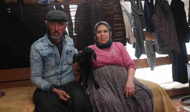 Toroslar'da karda mahsur kalan Yörük ailenin yolu açıldı