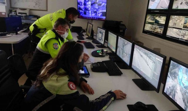 Trafik denetimleri kameralardan yapılıyor