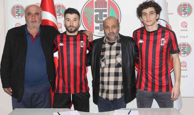 Turgutluspor&#039;da çifte imza