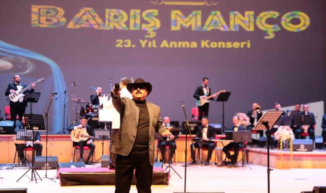 Türk müziğinin efsane ismi şarkıları ile anıldı