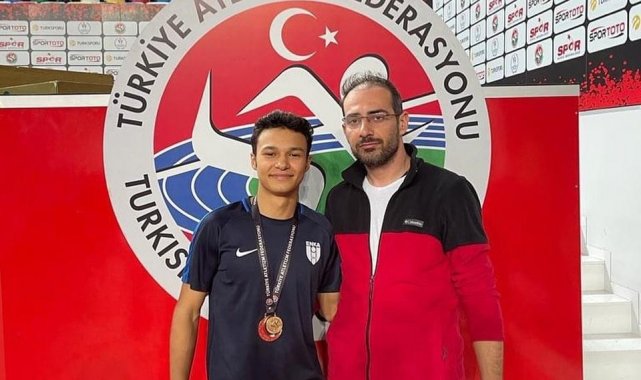 Türkiye Atletizm Şampiyonası'nda U20 Türkiye Şampiyonu oldu