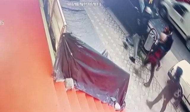 Tuzla'da kavga ayırmak isteyen ağabeyi ile kardeşi bıçakladılar