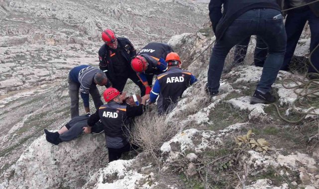 Uçurumdan yuvarlanan kişi yaralandı