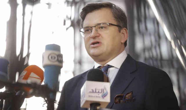 Ukrayna Dışişleri Bakanı Kuleba: &quot;Birlikte Hitler&#039;i yendik, Putin&#039;i de yeneceğiz&quot;