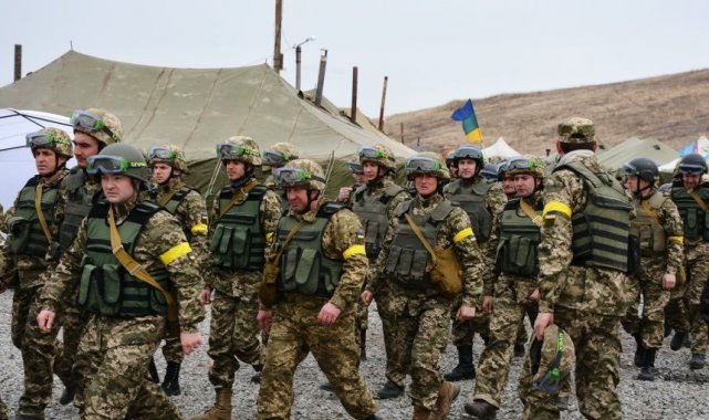 Ukrayna'da 18-60 yaş arası yedek askerler göreve başladı