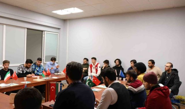 Uluslararası öğrenci temsilcileri toplantıda buluştu