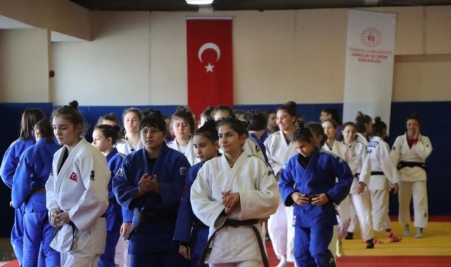 Ümit Milli Kadın Judo Takımı, Burdur'da kampa girdi