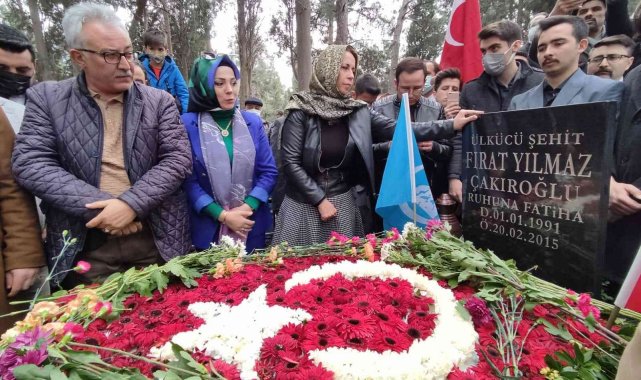 Üniversitede bıçaklı saldırıda hayatını kaybeden Fırat Çakıroğlu ölümünün 7. yılında anıldı