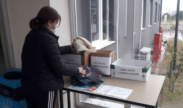 Üniversiteli öğrencilerden örnek davranış