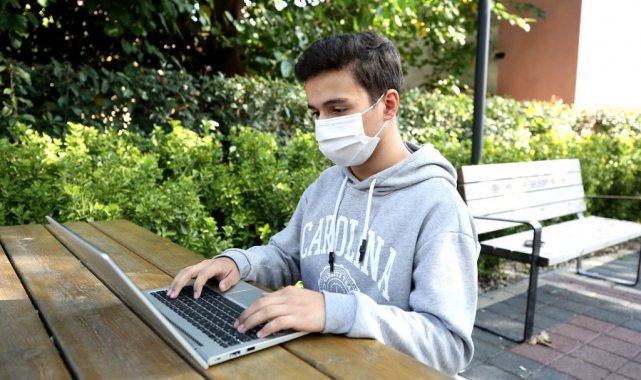 Üniversiteye hazırlanan gençlere destek