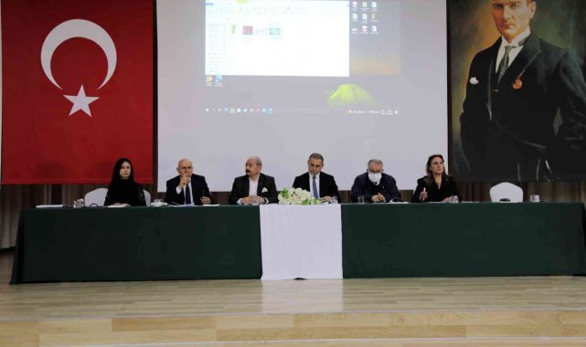 Uşak OSB bilgilendirme ve arazi tahsis modellemesi toplantısı düzenlendi