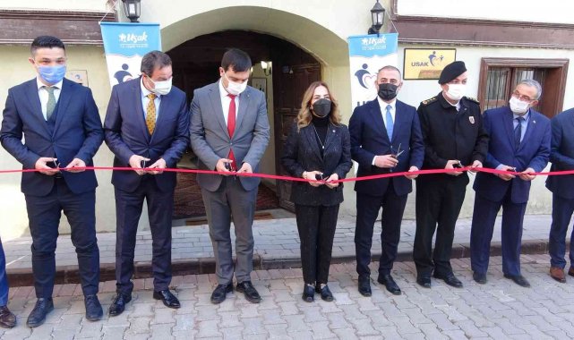 Uşak'ta Aile Dayanışma Merkezi hizmete açıldı
