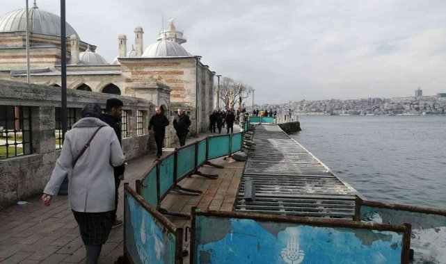 Üsküdar'da Şemsi Paşa Camii'nin yanında bulunan yol yapılmayı bekliyor