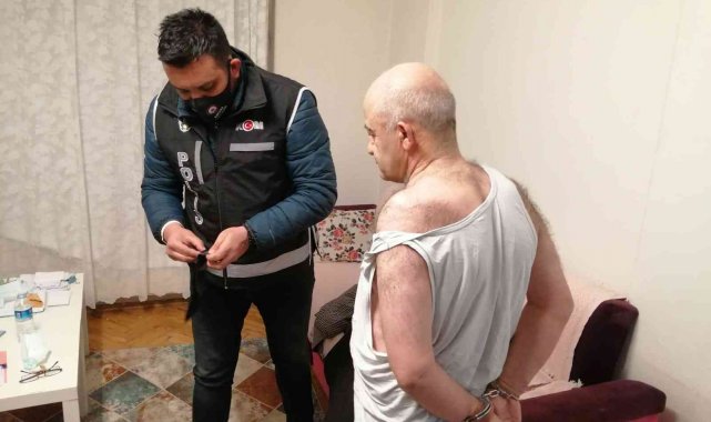 Usulsüz sağlık raporu düzenleyen çeteye operasyon: 17 gözaltı