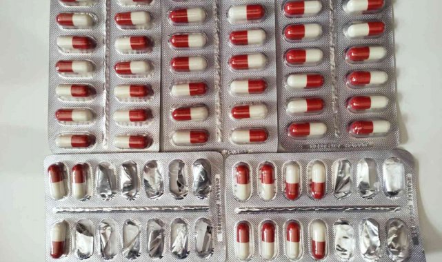 Uyuşturucu satan 3 kadın kıskıvrak yakalandı