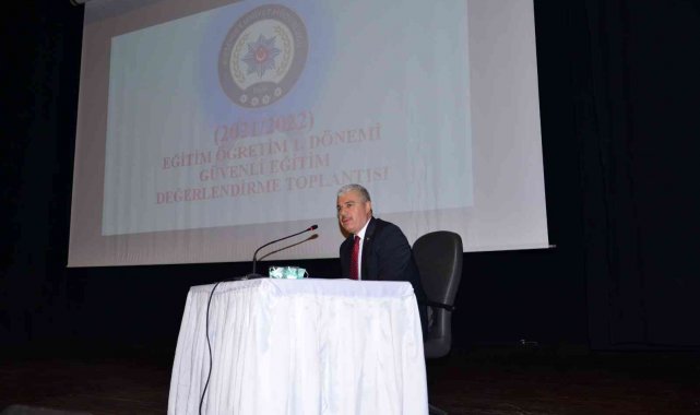 Vali Akın: "Servis şoförleri denetimlerinde okul aile birliği başkanları da etkin rol alacak'