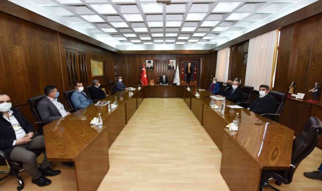 Vali Aksoy, muhtarlar ile bir araya geldi