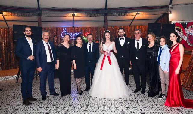 Vali Aksoy nikah şahidi oldu, mutluluklar diledi