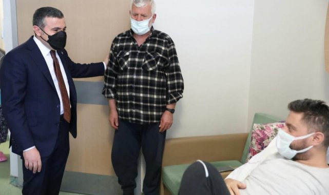 Vali Atay hastaları ziyaret etti