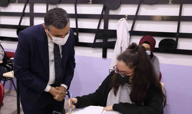 Vali Atay, öğrencilerle bir araya geldi