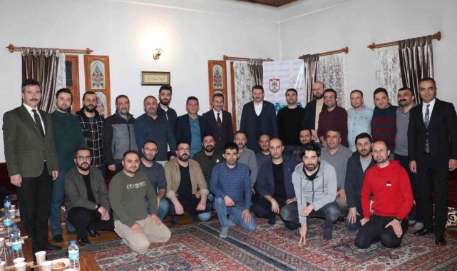 Vali Ayhan&#039;dan öğretmenlerle teşekkür