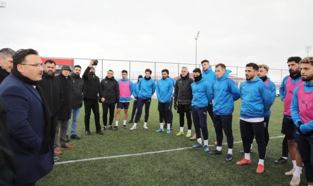 Vali Çiçek, Afyonspor antrenmanını izledi