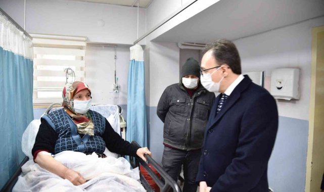 Vali Dr. Kemal Kızılkaya yangında yaralanan çifti ziyaret etti