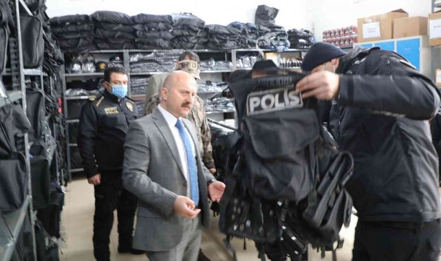 Vali Varol, polislerle bir araya geldi