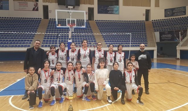 Van Büyükşehir Belediyesi Basketbol Takımı bölge şampiyonasında