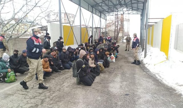 Van'da 130 düzensiz göçmen yakalandı