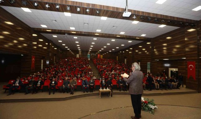 Van&#039;da &#039;Sultan Abdülhamid ve Ermeni sorunu&#039; söyleyişi