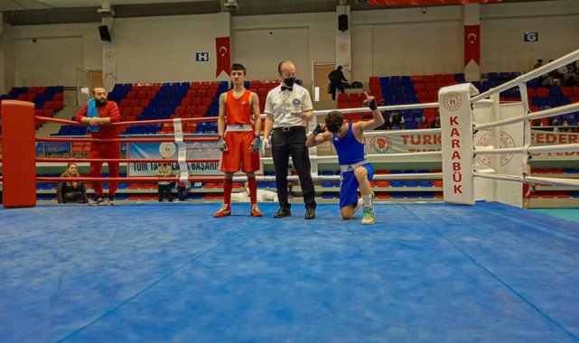 Vanlı boksör Türkiye şampiyonu oldu