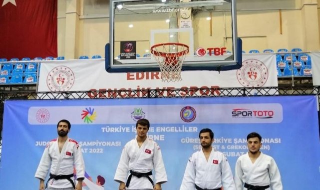 Vanlı judocular madalyalarla döndüler