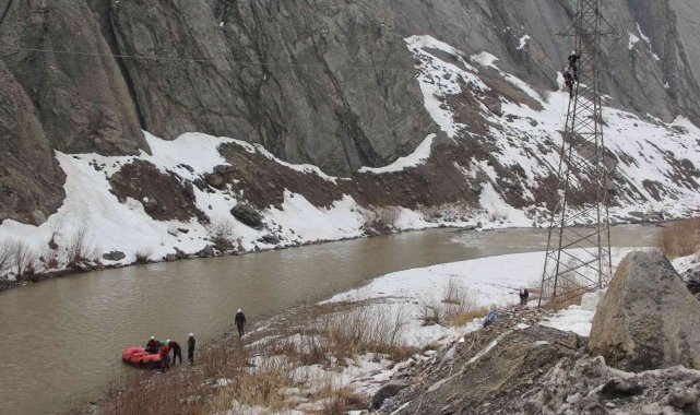 VEDAŞ ekiplerinin zorlu mesaisi